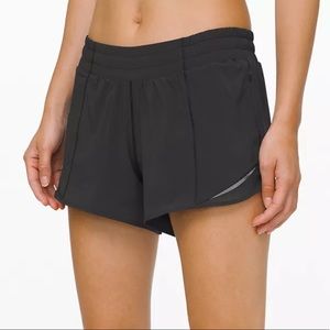 Black hotty hot shorts, lulu lemon  4”